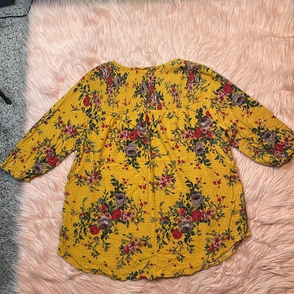 Torrid Top Women's Blouse‎ Mustard Rose Floral Print Smocked 3/4 Sleeve 2X - Picture 2 of 5